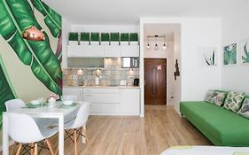Cozy Modern Studio Green Apartment In Old Town
